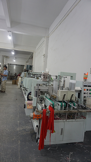 自動粘盒機(jī)